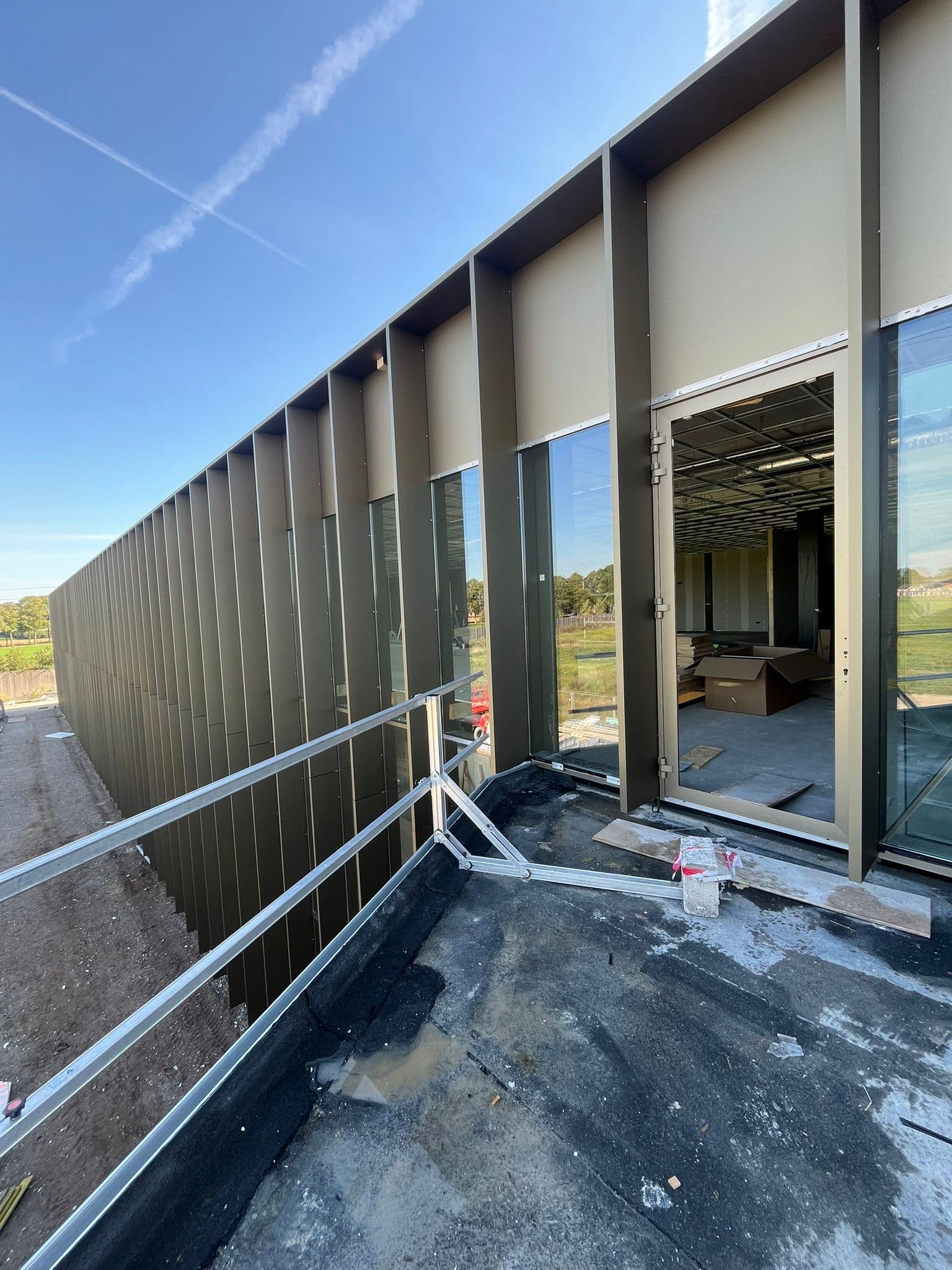 Vliesgevelmontage bedrijfspand Wehl
